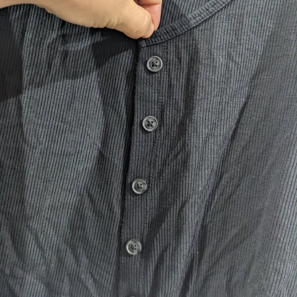 Gilly hicks button up top - Picture 3 of 3